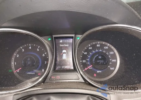 2013 Hyundai Santa Fe Sport z USA, uszkodzony, nr VIN 5XYZUDLB1DG029569